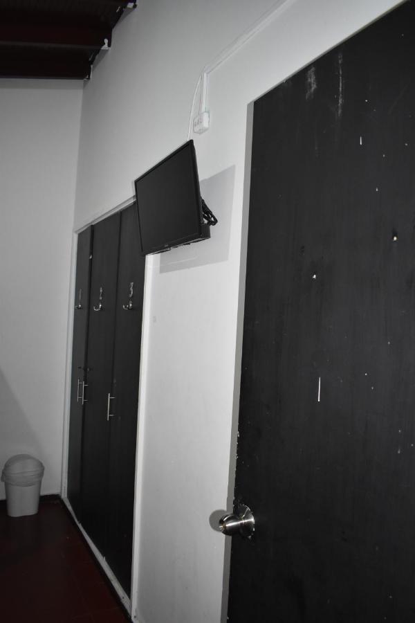 Esmed Hostel 麦德林 外观 照片